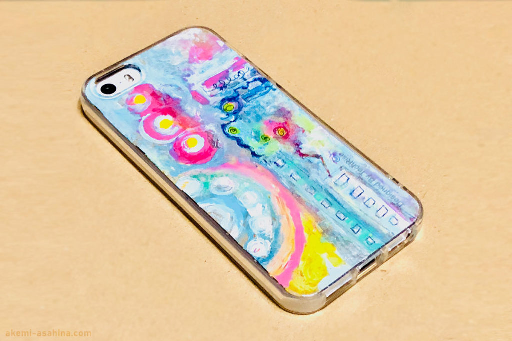 アートな携帯ケースをハンドメイド