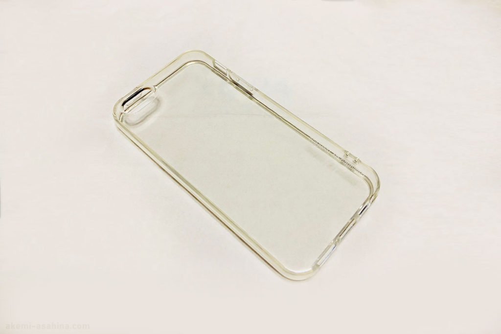 アートな携帯ケースをハンドメイド